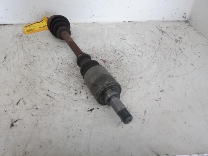 Front drive shaft, left from a Citroën Saxo 1.4i VTR,VTS 2003