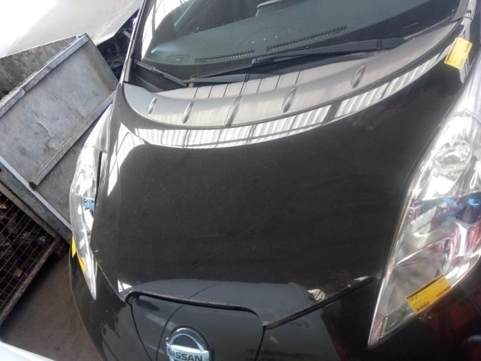 Używane Maska Nissan Leaf (ZE0) Leaf Cena € 250,00 Procedura marży oferowane przez Autosloopbedrijf gebr. Maris