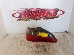 Begagnade Baklykta, vänster Peugeot 406 (8B) 1.8 S,SL,ST,STX 16V Pris € 30,00 Marginaltabell erbjuds av Autosloopbedrijf gebr. Maris