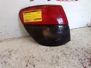 Begagnade Baklykta, vänster Peugeot 406 Break (8E/F) 2.0 16V ST,SV Pris € 25,00 Marginaltabell erbjuds av Autosloopbedrijf gebr. Maris
