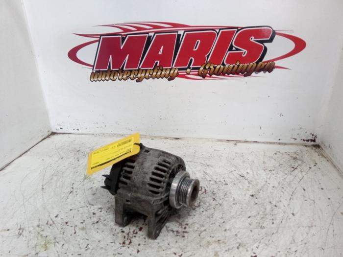 Gebrauchte Dynamo Renault Scénic II (JM) 1.6 16V Preis € 25,00 Margenregelung angeboten von Autosloopbedrijf gebr. Maris