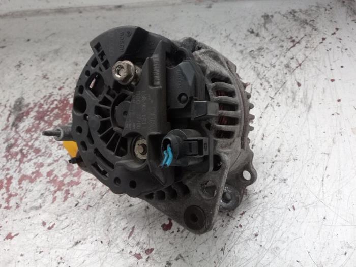 Dynamo from a Volkswagen Passat (3B2) 1.9 TDi 90 2000