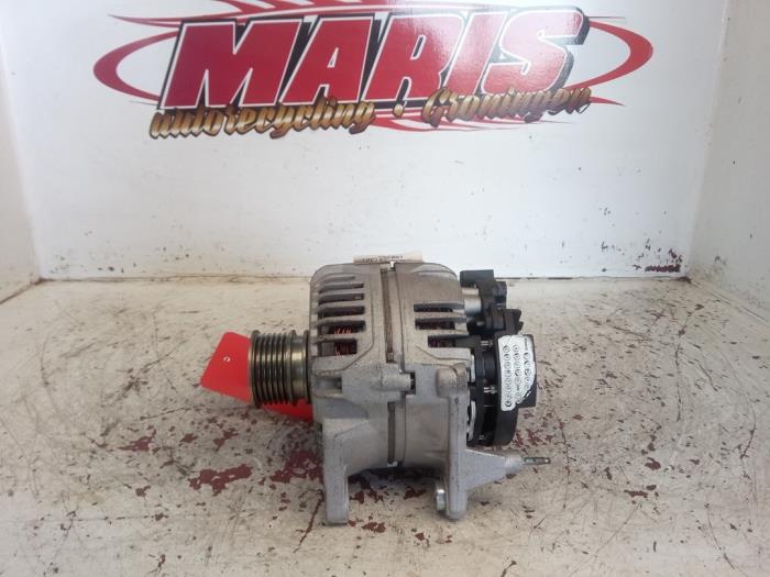 Usagé Dynamo Volkswagen Polo IV (9N1/2/3) 1.4 16V Prix € 35,00 Règlement à la marge proposé par Autosloopbedrijf gebr. Maris