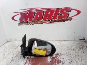 Usagé Rétroviseur extérieur droit Daihatsu Cuore (L251/271/276) 1.0 12V DVVT Prix € 25,00 Règlement à la marge proposé par Autosloopbedrijf gebr. Maris