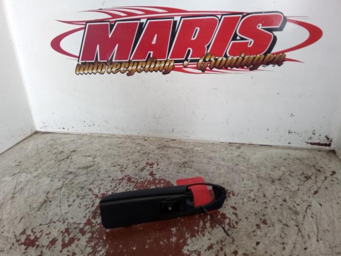 Usados Interruptor de ventanilla eléctrica Chevrolet Tacuma 2.0 16V Precio € 12,50 Norma de margen ofrecido por Autosloopbedrijf gebr. Maris