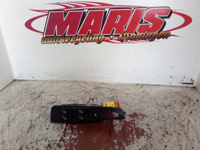 Usados Interruptor de ventanilla eléctrica Chevrolet Tacuma 2.0 16V Precio € 15,00 Norma de margen ofrecido por Autosloopbedrijf gebr. Maris