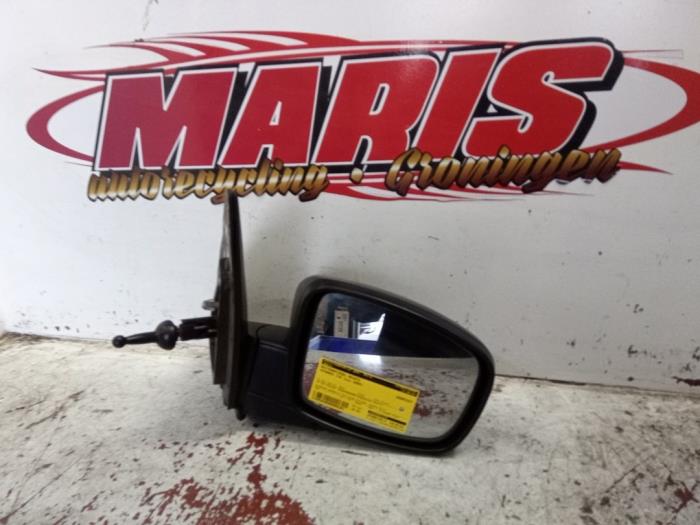 Usados Retrovisor externo derecha Hyundai i10 (F5) 1.1i 12V Precio € 25,00 Norma de margen ofrecido por Autosloopbedrijf gebr. Maris