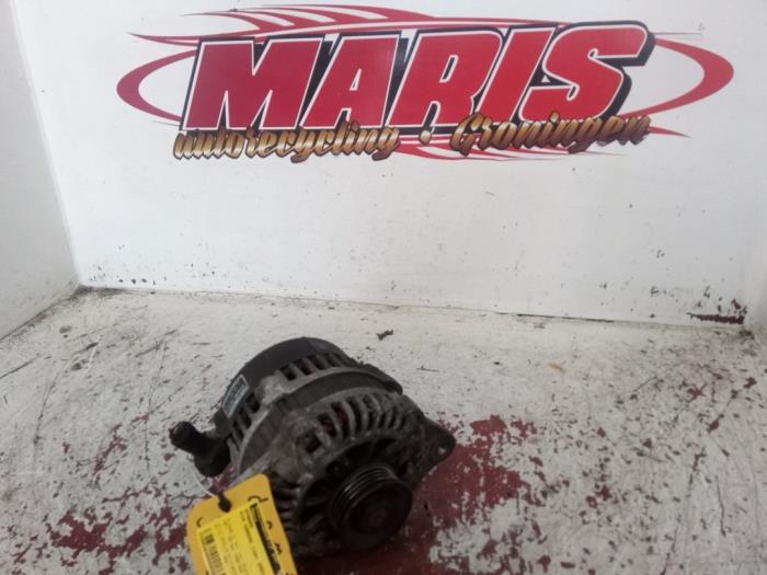 Używane Pradnica Kia Carens II (FJ) 1.8i 16V Cena € 30,00 Procedura marży oferowane przez Autosloopbedrijf gebr. Maris