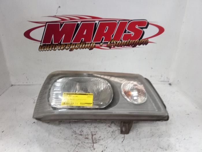 Używane Reflektor prawy Citroen Jumpy (BS/BT/BY/BZ) 1.9Di Cena € 35,00 Procedura marży oferowane przez Autosloopbedrijf gebr. Maris