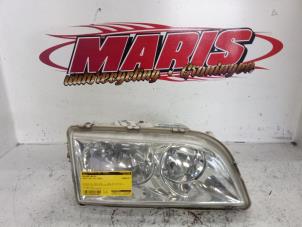 Phare Avant Pour Volvo V40 Depuis 2012 Droit 31283327 Fond Noir - ATB Parts