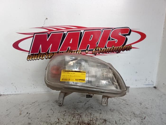 Używane Reflektor prawy Daihatsu Charade (G200/201/202/203/204) 1.3i TX/CX 16V Cena € 25,00 Procedura marży oferowane przez Autosloopbedrijf gebr. Maris