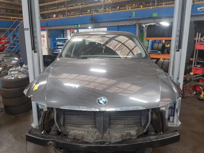 Używane Maska BMW 3 serie (E90) 316i 16V Cena € 175,00 Procedura marży oferowane przez Autosloopbedrijf gebr. Maris