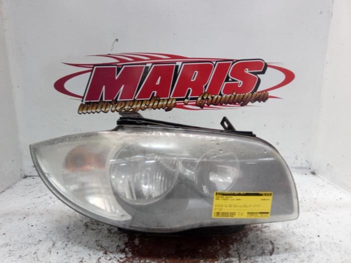 Używane Reflektor prawy BMW 1 serie (E81) 118d 16V Cena € 75,00 Procedura marży oferowane przez Autosloopbedrijf gebr. Maris