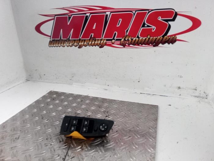 Usados Interruptor de ventanilla eléctrica BMW 1 serie (E87/87N) 120i 16V Precio € 25,00 Norma de margen ofrecido por Autosloopbedrijf gebr. Maris