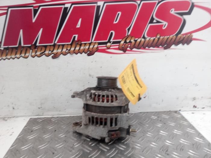 Usagé Dynamo Nissan Almera Tino (V10M) 1.8 16V Prix € 25,00 Règlement à la marge proposé par Autosloopbedrijf gebr. Maris