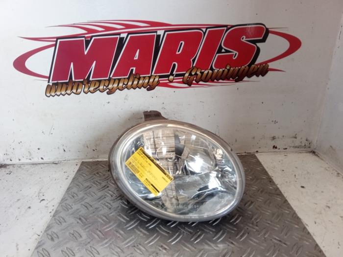 Używane Reflektor prawy Chevrolet Matiz 0.8 S,SE Cena € 20,00 Procedura marży oferowane przez Autosloopbedrijf gebr. Maris