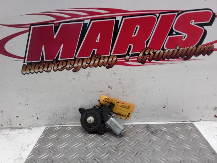Usados Motor de ventanilla de puerta Mazda 3 Sport (BL14/BLA4/BLB4) 1.6i MZR 16V Precio € 30,00 Norma de margen ofrecido por Autosloopbedrijf gebr. Maris