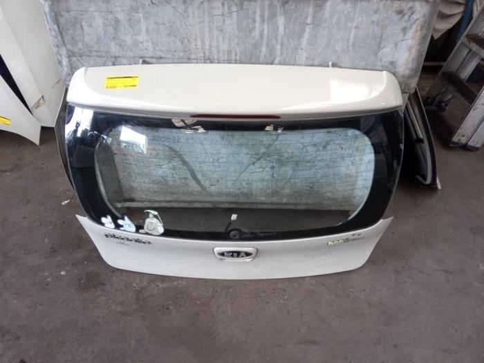 Begagnade Baklucka Kia Picanto (TA) 1.0 12V Pris € 150,00 Marginaltabell erbjuds av Autosloopbedrijf gebr. Maris