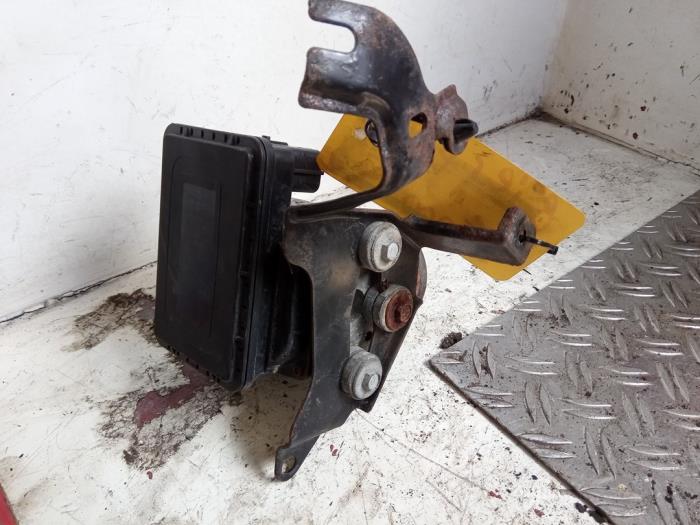 Pompe ABS d'un Honda Civic (FA/FD) 1.3 Hybrid 2008