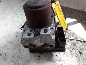 Pompe ABS d'un Honda Civic (FA/FD) 1.3 Hybrid 2008