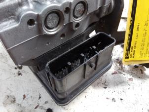 Pompe ABS d'un Honda Civic (FA/FD) 1.3 Hybrid 2008