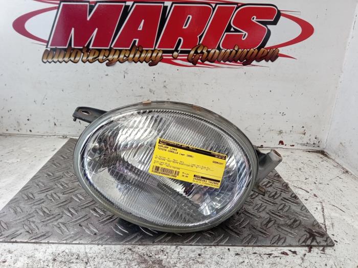 Gebrauchte Scheinwerfer links Toyota Corolla (E11) 1.3 16V Preis € 30,00 Margenregelung angeboten von Autosloopbedrijf gebr. Maris
