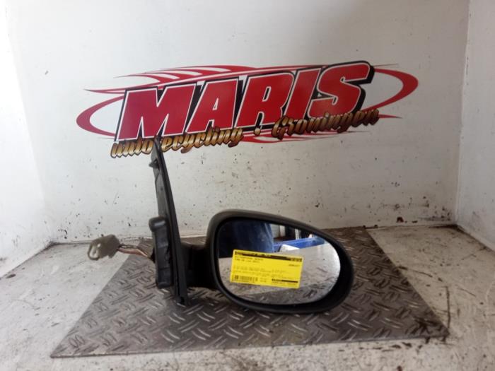 Usados Retrovisor externo derecha Ford Ka II 1.2 Precio € 35,00 Norma de margen ofrecido por Autosloopbedrijf gebr. Maris