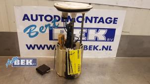 Usados Bomba eléctrica de combustible Mercedes B (W245,242) 2.0 B-180 CDI 16V Precio € 36,00 Norma de margen ofrecido por Auto Bek
