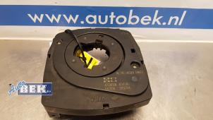 Usados Sensor de ángulo de dirección Renault Laguna II (BG) 1.9 dCi 120 Precio € 54,00 Norma de margen ofrecido por Auto Bek