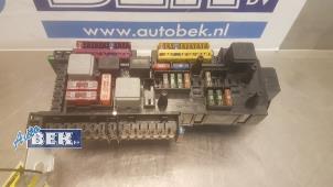 Usados Caja de fusibles Mercedes E (W212) E-220 CDI 16V BlueEfficiency Precio € 50,00 Norma de margen ofrecido por Auto Bek