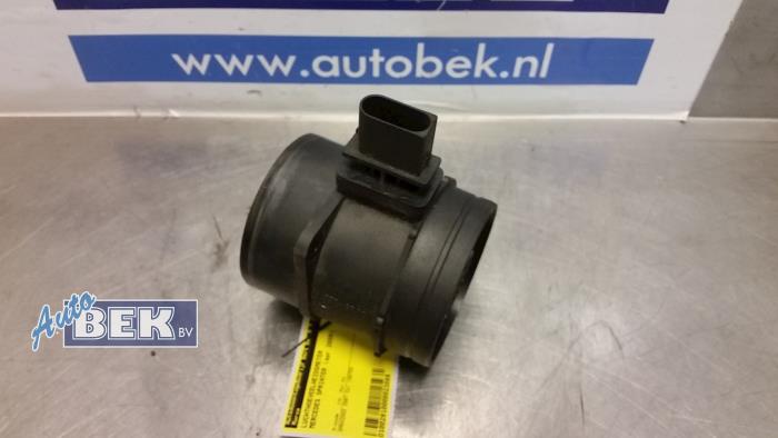 Airflow meter from a Mercedes-Benz Sprinter 3,5t (906.63) 318 CDI 24V 2009