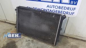 Usagé Radiateur d'eau Volkswagen Golf VI (5K1) 1.6 TDI 16V Prix € 75,00 Règlement à la marge proposé par Auto Bek
