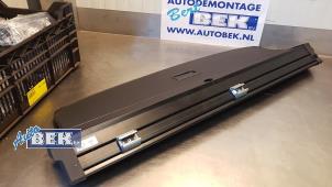 Usados Lona maletero Audi S4 Avant (B6) 4.2 V8 40V Precio € 45,00 Norma de margen ofrecido por Auto Bek