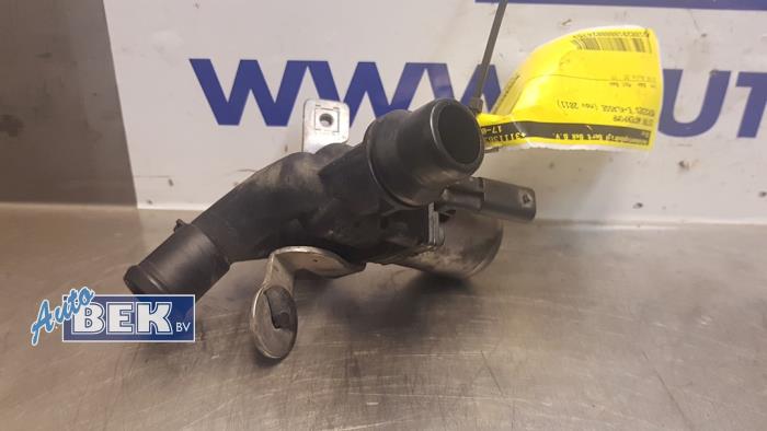 Begagnade Extra vattenpump Mercedes E (W212) E-200 CDI 16V BlueEfficiency,BlueTEC Pris € 10,00 Marginaltabell erbjuds av Auto Bek