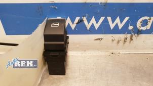 Używane Przelacznik elektrycznej szyby Volkswagen Tiguan (5N1/2) 2.0 TDI 16V Cena € 10,00 Procedura marży oferowane przez Auto Bek