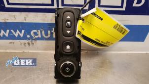 Used Navigation control panel Renault Captur (2R) Price € 21,00 Margin scheme offered by Auto Bek