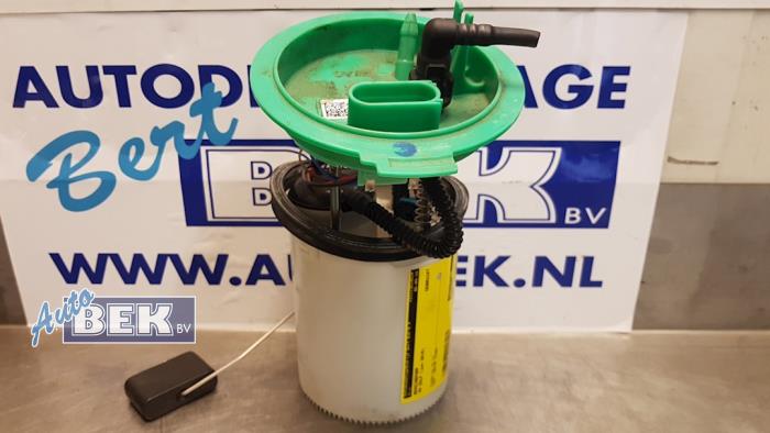 Usagé Pompe essence Volkswagen Golf VII (AUA) 1.0 TSI 12V BlueMotion Prix € 70,00 Règlement à la marge proposé par Auto Bek