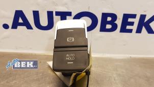 Usados Interruptor de freno de mano Volkswagen Golf VII (AUA) 1.0 TSI 12V BlueMotion Precio € 12,50 Norma de margen ofrecido por Auto Bek