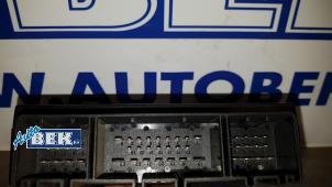 Begagnade Komfortmodul Volkswagen Phaeton (3D) 3.2 V6 30V Pris € 13,50 Marginaltabell erbjuds av Auto Bek