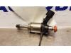Injector (petrol injection) from a Renault Clio 2014