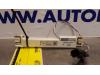 Antenna Amplifier from a Renault Clio IV Estate/Grandtour (7R) 1.5 Energy dCi 90 FAP 2014