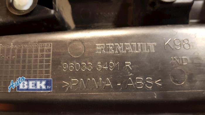 Zierleiste van een Renault Clio IV Estate/Grandtour (7R) 1.5 Energy dCi 90 FAP 2014