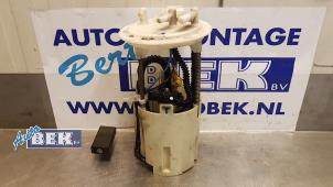Used Electric fuel pump Mercedes Vito (639.6) 2.2 109 CDI 16V Price € 45,00 Margin scheme offered by Auto Bek