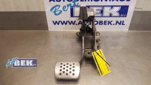 Used Brake pedal Renault Clio IV (5R) 1.6 Turbo 16V RS 200 EDC Price € 100,00 Margin scheme offered by Auto Bek