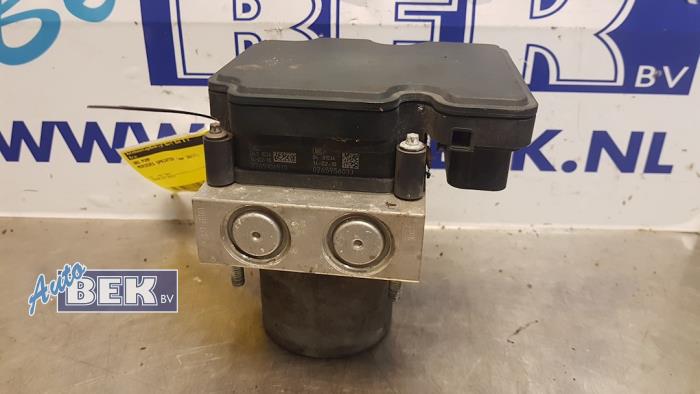 Used ABS pump Mercedes Sprinter 3,5t (906.73) 316 CDI 16V Price € 235,00 Margin scheme offered by Auto Bek