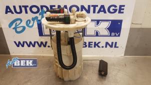 Usados Bomba eléctrica de combustible Renault Trafic New (FL) 1.9 dCi 100 16V Precio € 36,00 Norma de margen ofrecido por Auto Bek