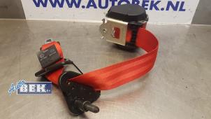 Used Rear seatbelt, centre Renault Clio IV (5R) 1.6 Turbo 16V RS 200 EDC Price € 55,00 Margin scheme offered by Auto Bek