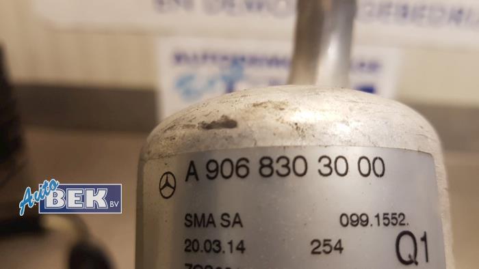 Tuyau de climatisation d'un Mercedes-Benz Sprinter 3,5t (906.13/906.23) 313 CDI 16V 2015
