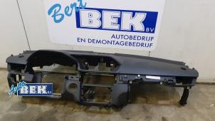 Usagé Tableau de bord Mercedes E (W212) E-200 CDI 16V BlueEfficiency,BlueTEC Prix € 349,99 Règlement à la marge proposé par Auto Bek