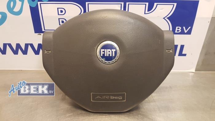 Airbag links (Lenkrad) van een Fiat Panda (169) 1.2 Fire 2004